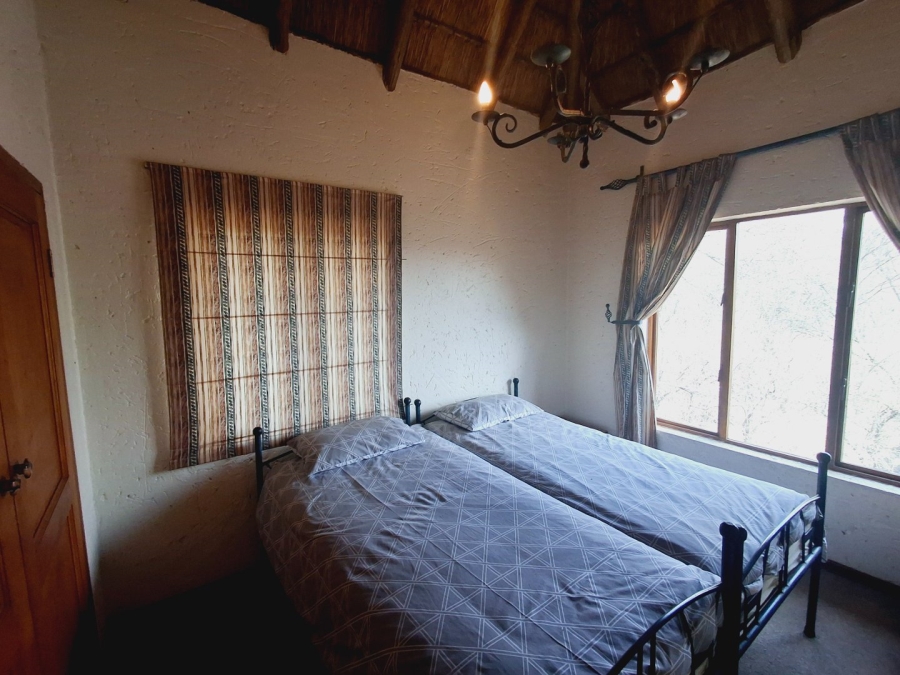 4 Bedroom Property for Sale in Boschenvaal River Front Lodges Free State